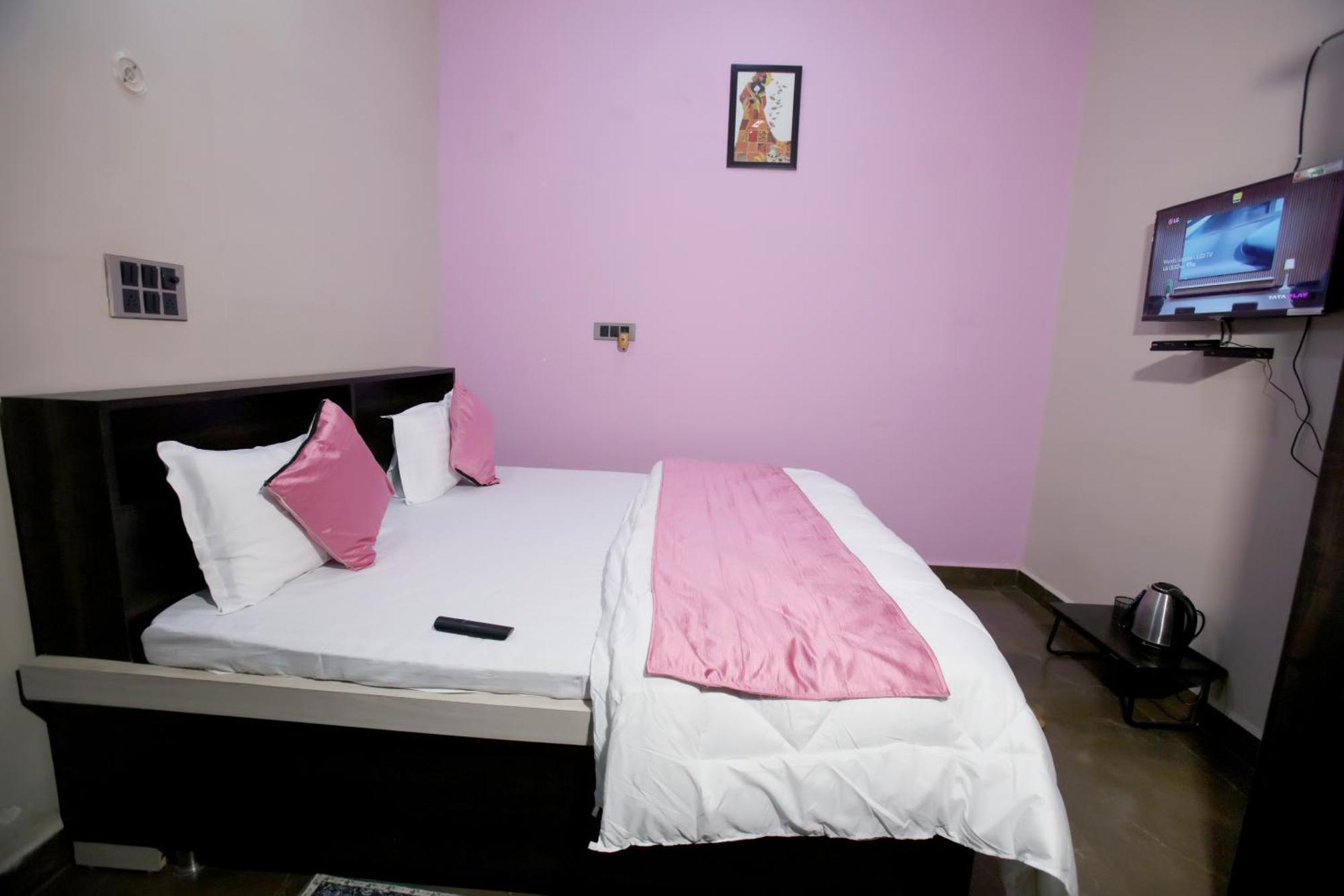 Signature Homestay Orchha